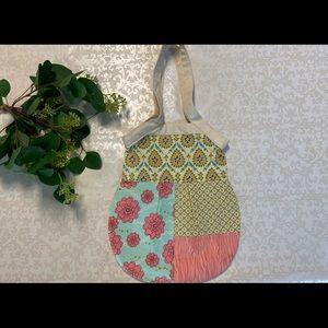 💥Handmade quilted bag lined w/pocket & closure